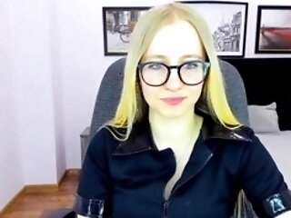 Petite Tits Inexperienced Blonde Beauty On Webcam