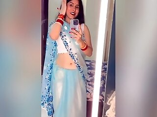 Indian Hot Bhabhi Ne Chut Me Fingerblasting Krke Pani Nikala